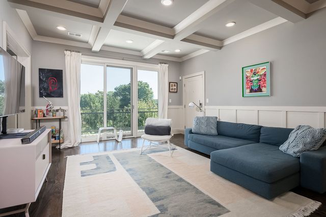 6438 S Woodlawn Avenue 3N, Chicago, IL 60637