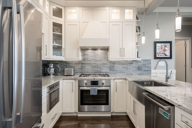 6438 S Woodlawn Avenue 3N, Chicago, IL 60637