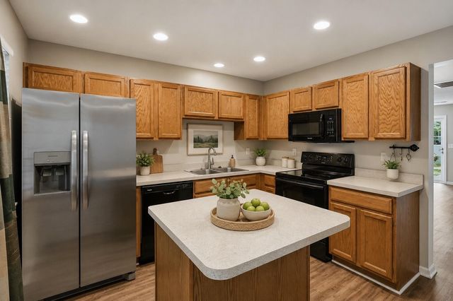 7948 Shadow Oak Drive, North Charleston, SC 29406