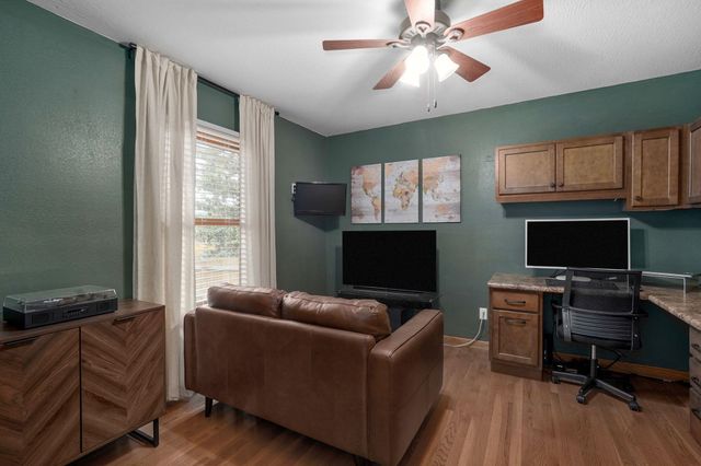 4571 S Park Avenue, Springfield, MO 65810