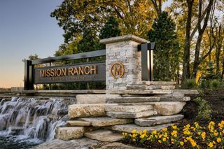 4017 W 158th Place, Overland Park, KS KS