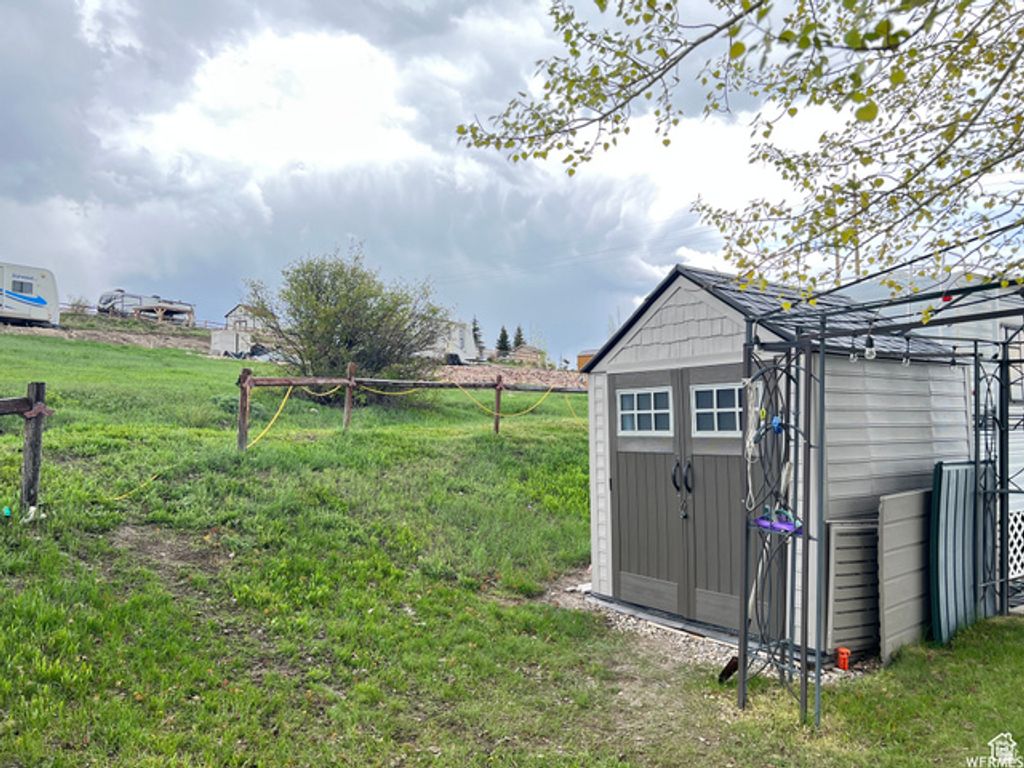 Image 4 of property listing at 994 BEAR LN # 163, Fish Haven, ID 83287