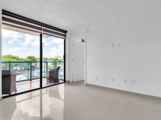 2075 SW 122nd Avenue 304, Miami, FL 33175