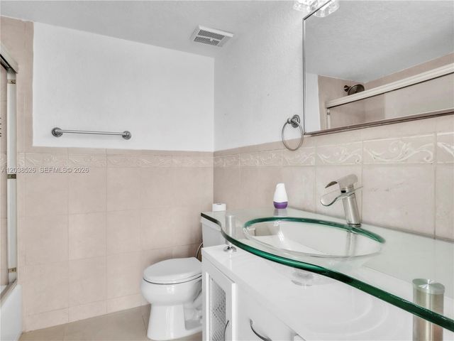 2075 SW 122nd Avenue 304, Miami, FL 33175