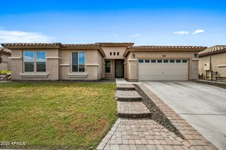 2513 W HAYDUK Road, Phoenix, AZ 85041