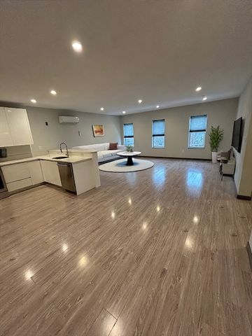 145 Newbury Ave 13, Quincy, MA 02171