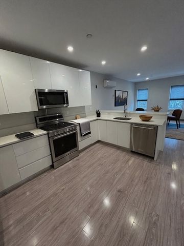 145 Newbury Ave 13, Quincy, MA 02171