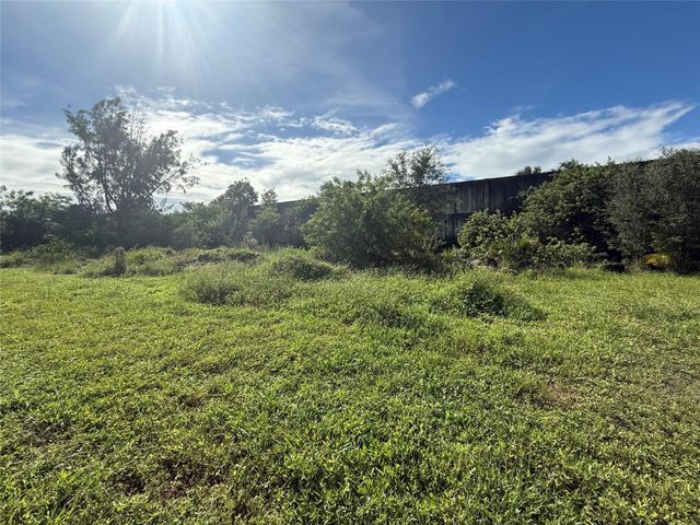 5740 NW 72 Way, Parkland, FL 33067