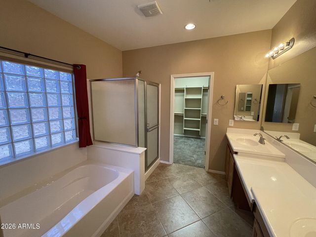 668 W STANLEY Avenue, Queen Creek, AZ 85140