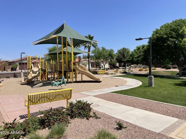 668 W STANLEY Avenue, Queen Creek, AZ 85140