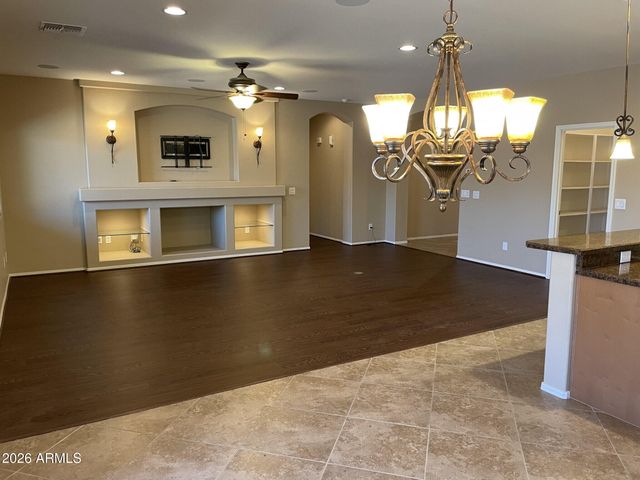 668 W STANLEY Avenue, Queen Creek, AZ 85140