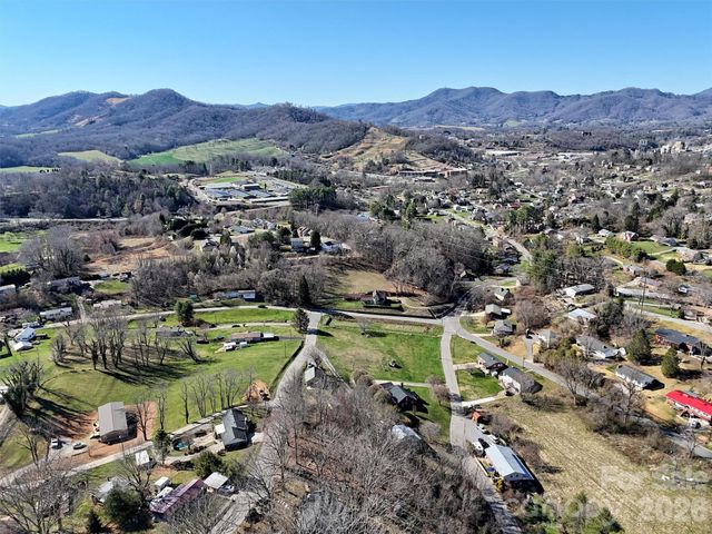 131 Skyline Drive 31, Canton, NC 28716