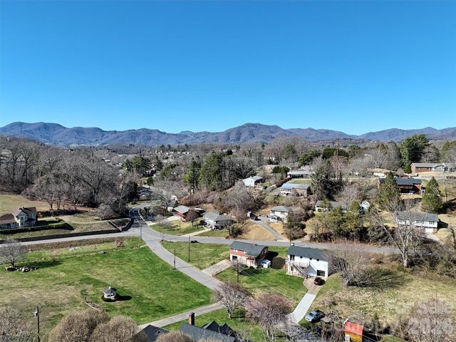 131 Skyline Drive 31, Canton, NC 28716