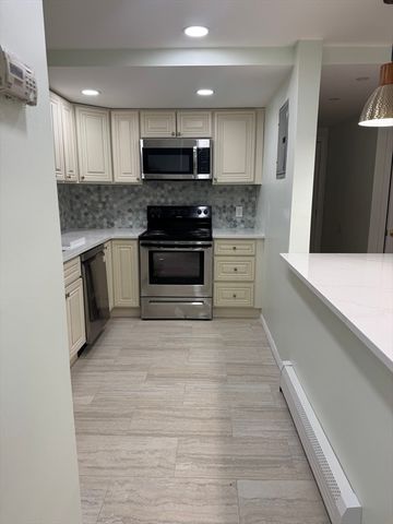 10 Linda Ln 3-6, Boston, MA 02125