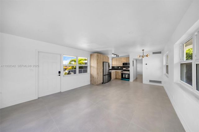 5195 NE 18th Ave 3, Fort Lauderdale, FL 33334