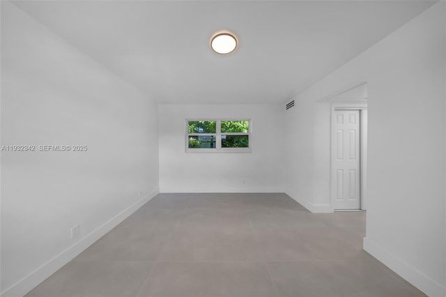 5195 NE 18th Ave 3, Fort Lauderdale, FL 33334