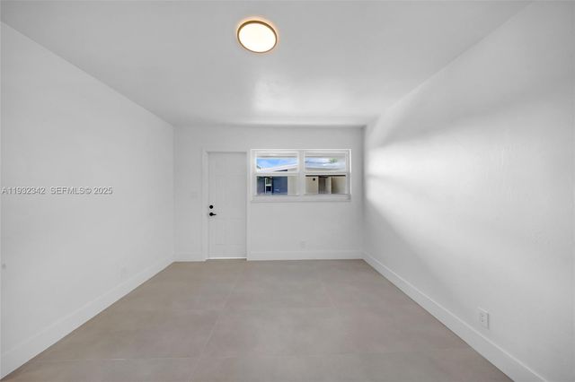 5195 NE 18th Ave 3, Fort Lauderdale, FL 33334