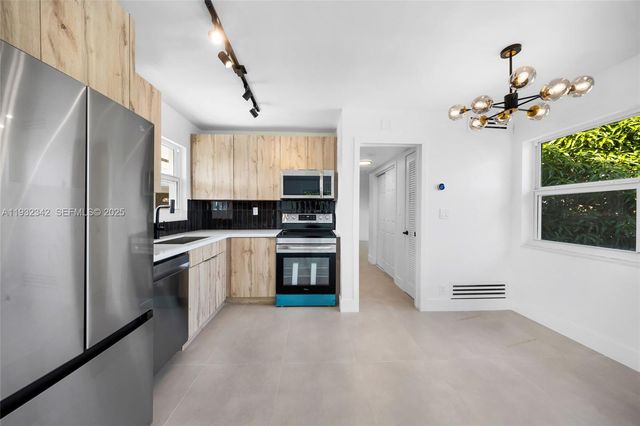 5195 NE 18th Ave 3, Fort Lauderdale, FL 33334