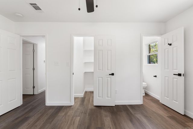 324 S Center Street, Conway, AR 72034