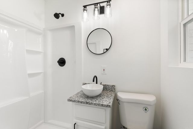 324 S Center Street, Conway, AR 72034