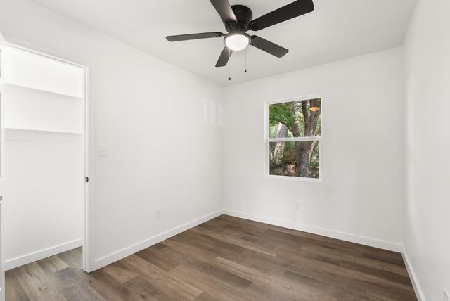 324 S Center Street, Conway, AR 72034