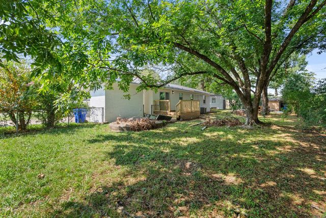 324 S Center Street, Conway, AR 72034