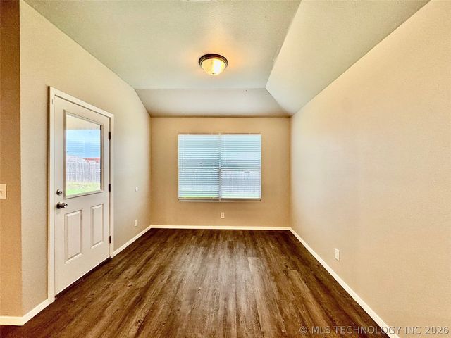 1014 Raven Drive, Claremore, OK 74019