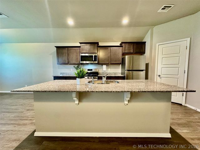 1014 Raven Drive, Claremore, OK 74019
