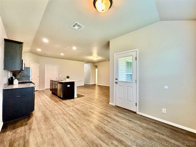 1014 Raven Drive, Claremore, OK 74019