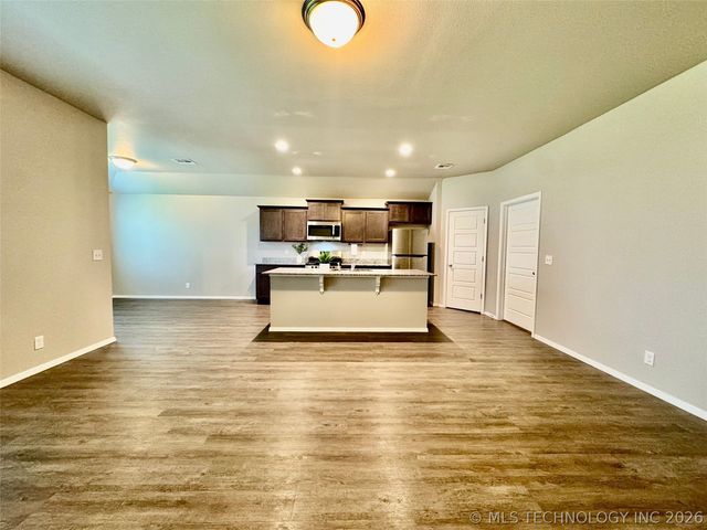 1014 Raven Drive, Claremore, OK 74019