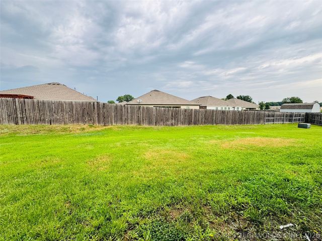 1014 Raven Drive, Claremore, OK 74019