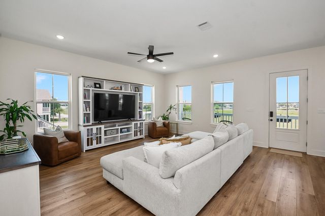 2527 103rd Street, Galveston, TX 77554