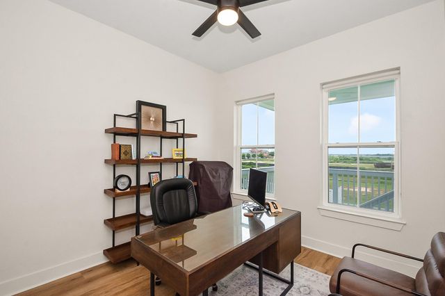 2527 103rd Street, Galveston, TX 77554