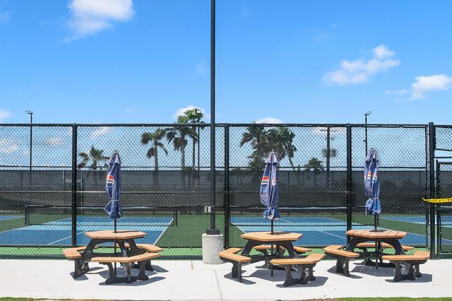 2527 103rd Street, Galveston, TX 77554