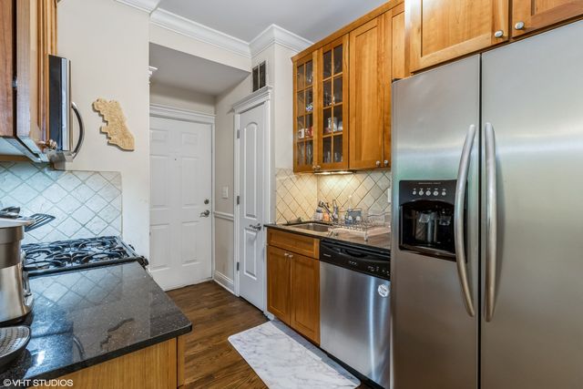 627 W Arlington Place 1S, Chicago, IL 60614