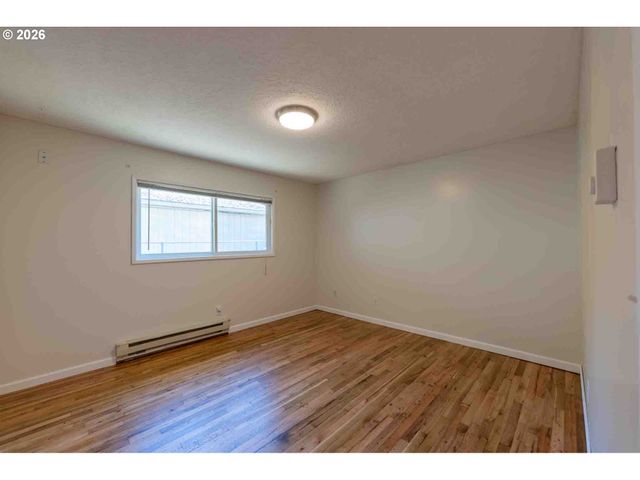 6977 Se SNIDER Ave, Milwaukie, OR 97222