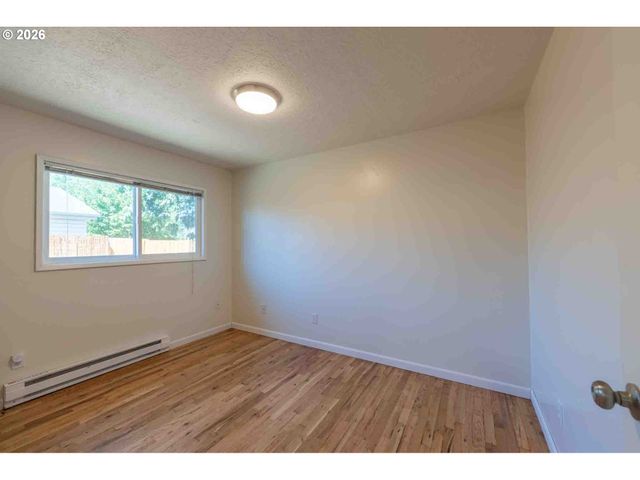 6977 Se SNIDER Ave, Milwaukie, OR 97222