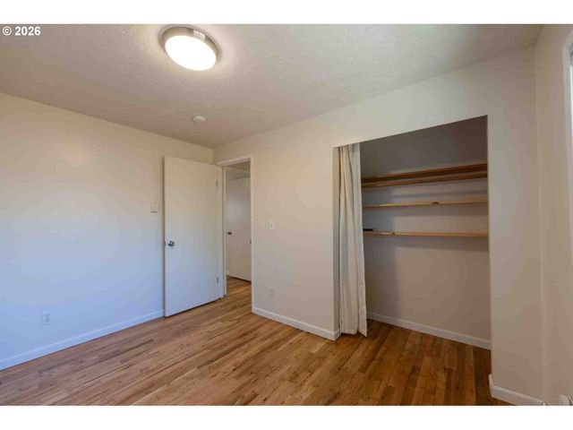 6977 Se SNIDER Ave, Milwaukie, OR 97222