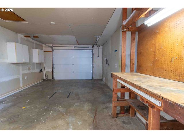 6977 Se SNIDER Ave, Milwaukie, OR 97222