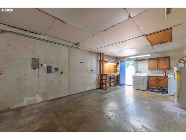 6977 Se SNIDER Ave, Milwaukie, OR 97222