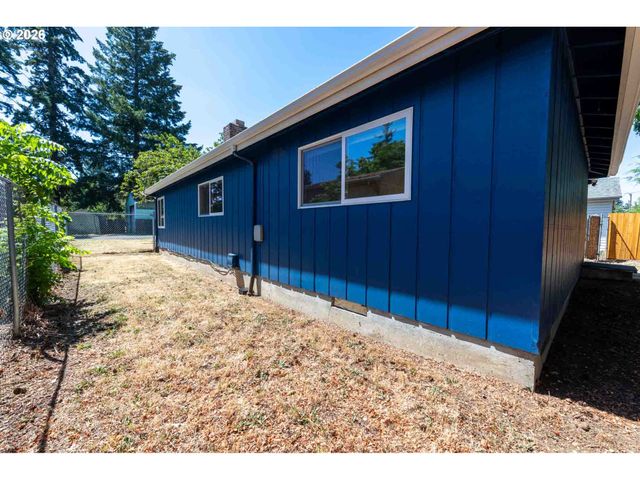 6977 Se SNIDER Ave, Milwaukie, OR 97222