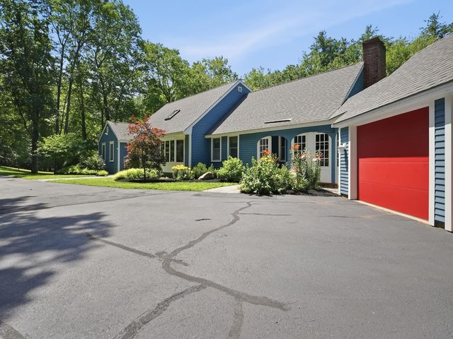 3 Indian Ridge Road, Atkinson, NH 03811