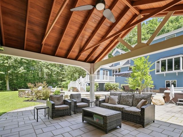 3 Indian Ridge Road, Atkinson, NH 03811