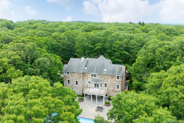 1999 Deerfield Road, Water Mill, NY 11976