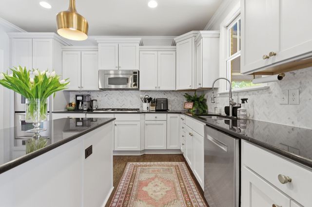 2500C W Linden Ave, Nashville, TN 37212