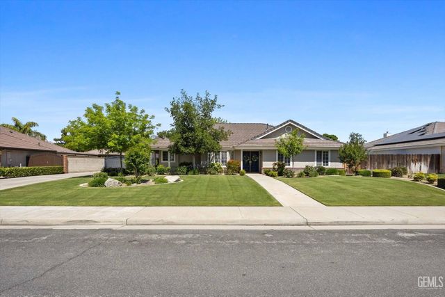 13620 Table Rock Avenue, Bakersfield, CA 93314