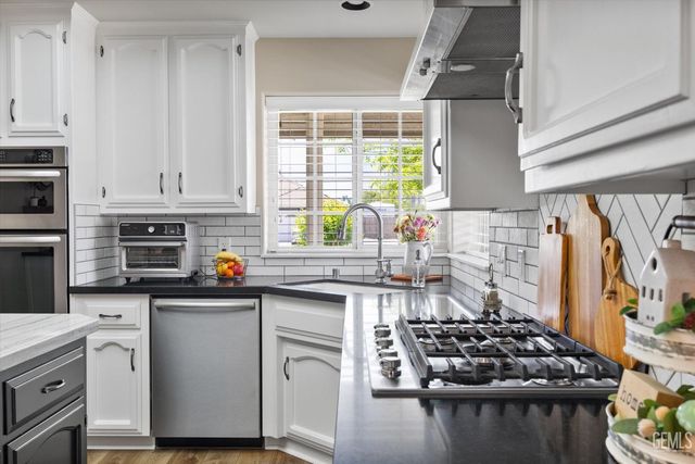 13620 Table Rock Avenue, Bakersfield, CA 93314