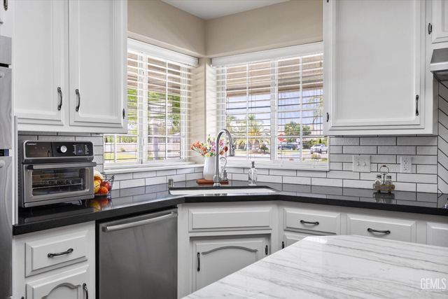 13620 Table Rock Avenue, Bakersfield, CA 93314