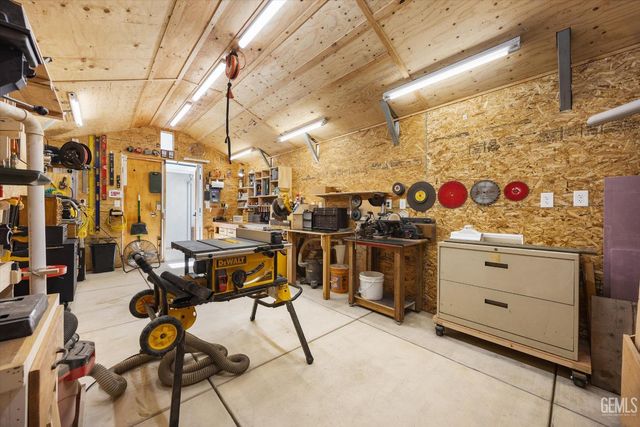 13620 Table Rock Avenue, Bakersfield, CA 93314