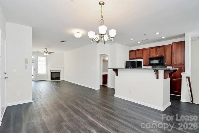 1654 Walnut View Drive, Charlotte, NC 28208